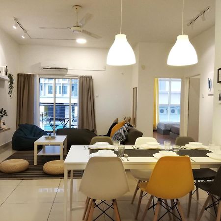 Subang City Residence, 8-9 Pax With Balcony, Walking Distance To Summit, 5Min To Sunway Subang Jaya Buitenkant foto