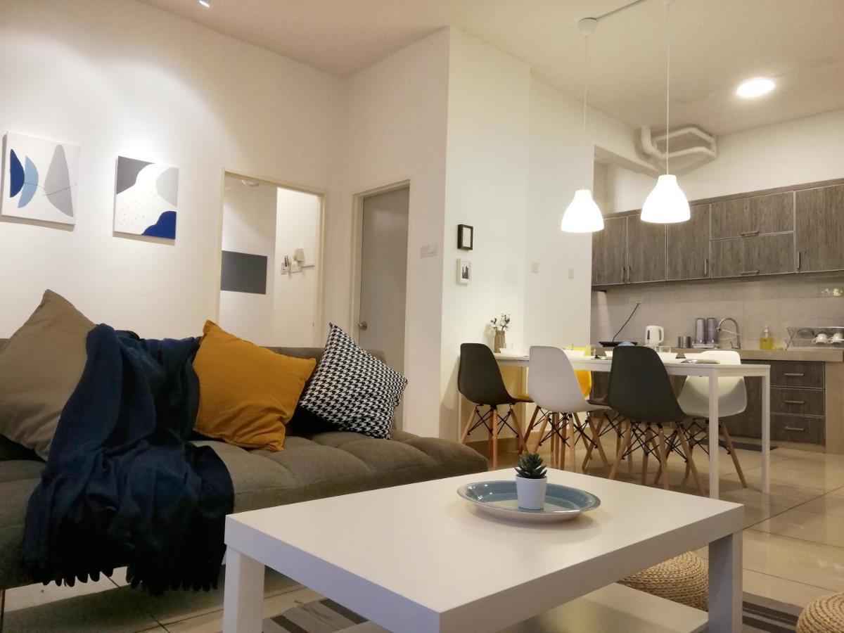 Subang City Residence, 8-9 Pax With Balcony, Walking Distance To Summit, 5Min To Sunway Subang Jaya Buitenkant foto