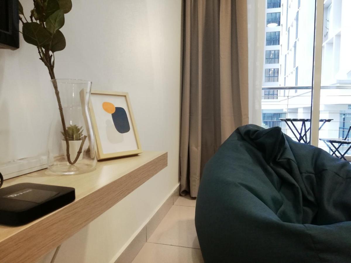 Subang City Residence, 8-9 Pax With Balcony, Walking Distance To Summit, 5Min To Sunway Subang Jaya Buitenkant foto