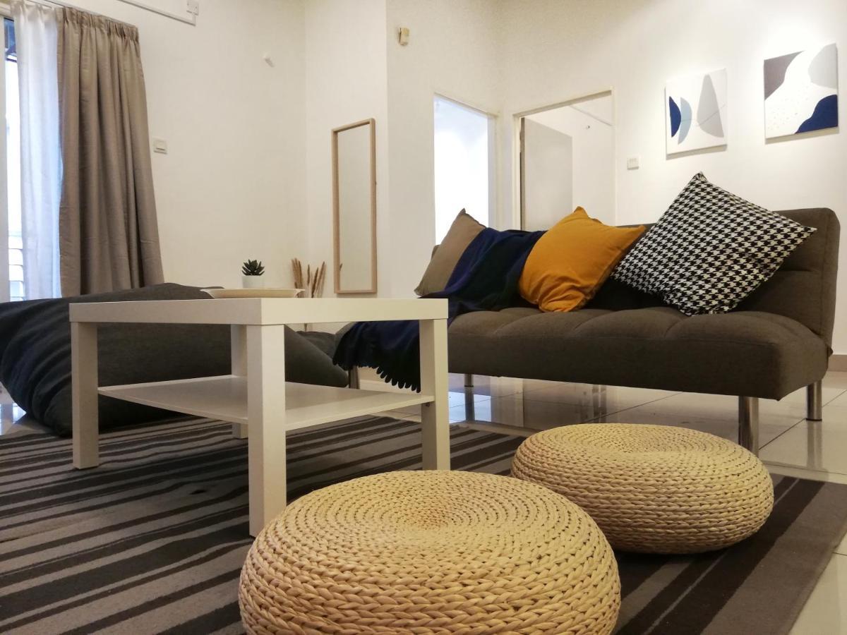 Subang City Residence, 8-9 Pax With Balcony, Walking Distance To Summit, 5Min To Sunway Subang Jaya Buitenkant foto